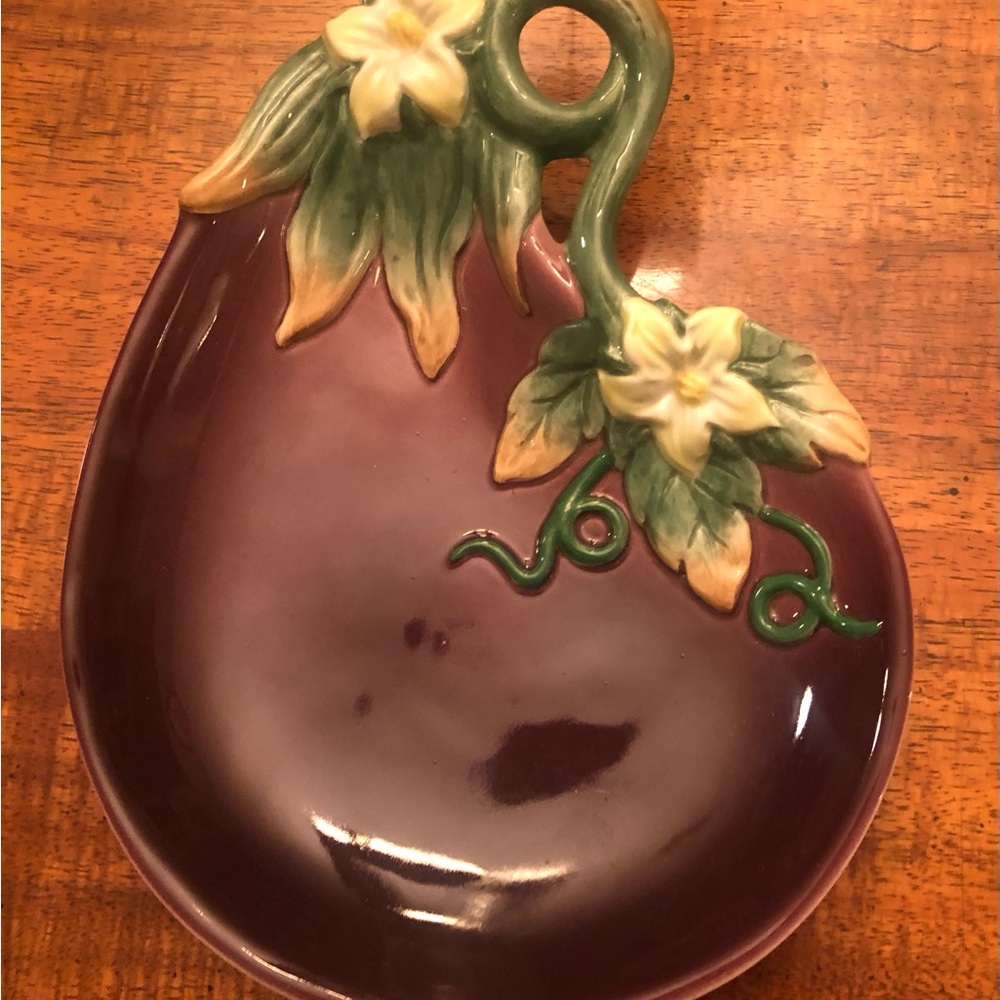 Fitz & Floyd Christmas Plate And Everyday Fitz & Floyd Eggplant Bowl - Picture 4 of 7